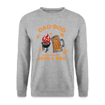 Dad bod fuelled by Beer & BBQ - Unisex Pullover - Weißgrau meliert - Vorne - Alina (178cm) & Michal (187cm)