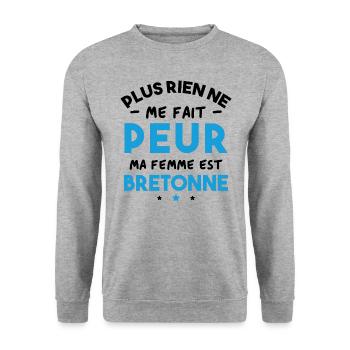 Humour cadeau Pas peur, ma femme est Bretonne - Sweat-shirt Unisexe - gris chiné - Devant - Alina (178cm) & Michal (187cm)