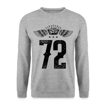 72 Zahl Krone - Unisex Pullover - Weißgrau meliert - Vorne - Alina (178cm) & Michal (187cm)