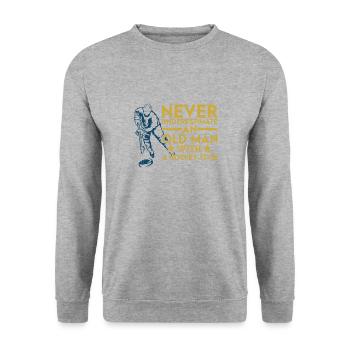 Unterschätze Niemals Einen Alten Mann Hockey - Unisex Pullover - Weißgrau meliert - Vorne - Alina (178cm) & Michal (187cm)