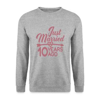 Juste marié il y a 10 ans, 10e anniversaire de mariage - Sweat-shirt Unisexe - gris chiné - Devant - Alina (178cm) & Michal (187cm)