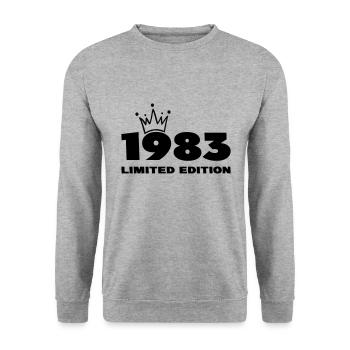 1983 Krone - Unisex Pullover - Weißgrau meliert - Vorne - Alina (178cm) & Michal (187cm)