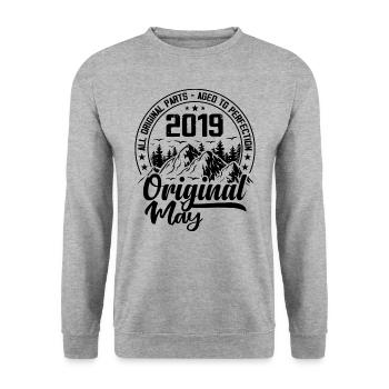 2019 May Original: 5 Year Anniversary Gift - Unisex Sweatshirt - salt & pepper - Front - Alina (178cm) & Michal (187cm)