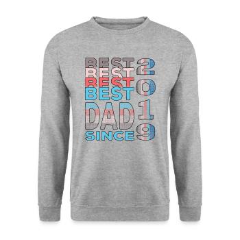 Bester Papa der Welt seit 2019 Vatertag Geburtstag - Unisex Pullover - Weißgrau meliert - Vorne - Alina (178cm) & Michal (187cm)