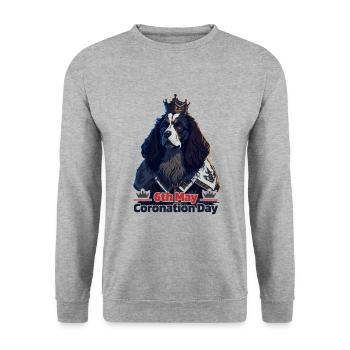 King's Coronation Day May 6th, 2023 Celebration - Unisex Pullover - Weißgrau meliert - Vorne - Alina (178cm) & Michal (187cm)