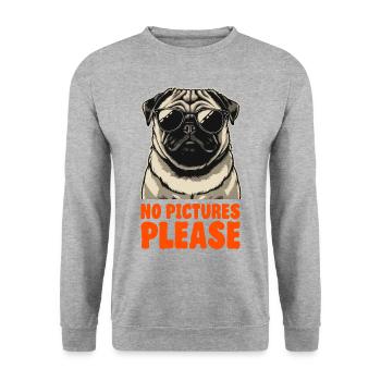Mops mit Sonnenbrille - Keine Fotos Bitte - Unisex Sweatshirt - salt & pepper - Front - Alina (178cm) & Michal (187cm)