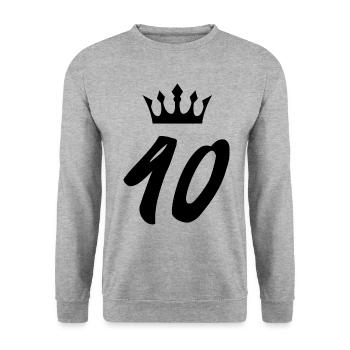 40 Zahl Krone - Unisex Pullover - Weißgrau meliert - Vorne - Alina (178cm) & Michal (187cm)
