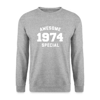 Funny Birthday Awesome Special 1974 - Unisex Sweatshirt - salt & pepper - Front - Alina (178cm) & Michal (187cm)