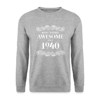 Funny Birthday Being Totally Awesome Since 1940 - Unisex Sweatshirt - salt & pepper - Front - Alina (178cm) & Michal (187cm)