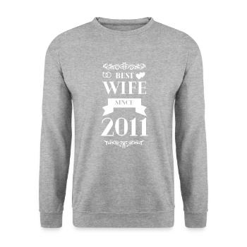 Meilleure épouse depuis l’anniversaire de mariage 2011 - Sweat-shirt Unisexe - gris chiné - Devant - Alina (178cm) & Michal (187cm)