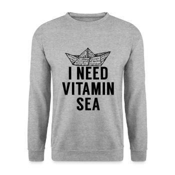 Ich brauche Vitamin Meer. Boat.Coastal Gifts.Urlaub - Unisex Pullover - Weißgrau meliert - Vorne - Alina (178cm) & Michal (187cm)