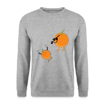 orange taking a picture, (orange juice) - Unisex Sweatshirt - salt & pepper - Front - Alina (178cm) & Michal (187cm)