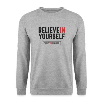 Bilieve in dir selbst, vertraue dem Prozess - Positiv - Unisex Pullover - Weißgrau meliert - Vorne - Alina (178cm) & Michal (187cm)
