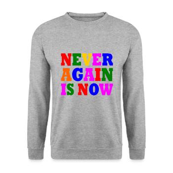 Never again is now - Unisex Pullover - Weißgrau meliert - Vorne - Alina (178cm) & Michal (187cm)
