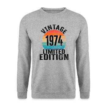 Year of birth 1974 Vintage Limited Edition Retro - Unisex Sweatshirt - salt & pepper - Front - Alina (178cm) & Michal (187cm)