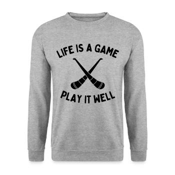Hurling: Das Leben ist ein Spiel. Spielen Sie es gut. - Unisex Pullover - Weißgrau meliert - Vorne - Alina (178cm) & Michal (187cm)