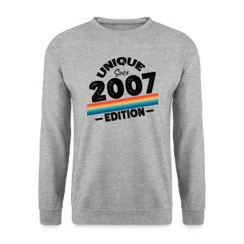 Unique depuis 2007 Edition Anniversaire Millésime 2007 - Sweat-shirt Unisexe - gris chiné - Devant - Alina (178cm) & Michal (187cm)