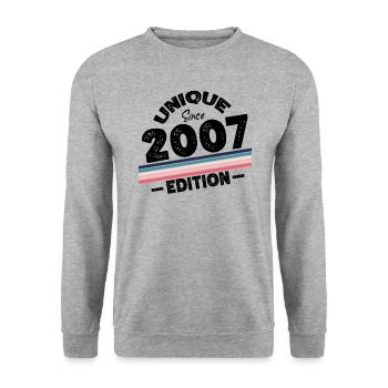Unique depuis 2007 Edition Anniversaire Millésime 2007 - Sweat-shirt Unisexe - gris chiné - Devant - Alina (178cm) & Michal (187cm)