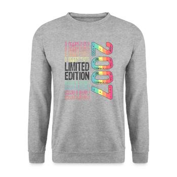 Limited Edition Since 2007 Birthday Vintage 2007 - Unisex Sweatshirt - salt & pepper - Front - Alina (178cm) & Michal (187cm)
