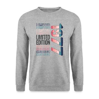 Limited Edition Since 1977 Birthday Vintage 1977 - Unisex Sweatshirt - salt & pepper - Front - Alina (178cm) & Michal (187cm)