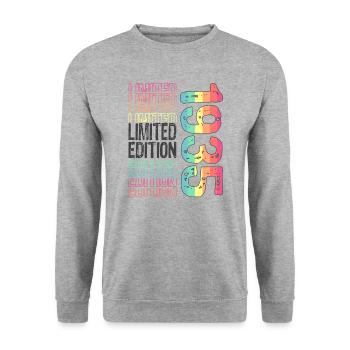 Edition limitée depuis 1935 Anniversaire Millésime 1935 - Sweat-shirt Unisexe - gris chiné - Devant - Alina (178cm) & Michal (187cm)