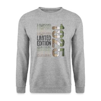 Limited Edition seit 1925 Geburtstag Vintage 1925 - Unisex Pullover - Weißgrau meliert - Vorne - Alina (178cm) & Michal (187cm)