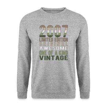 Limited Edition Since 2007 Birthday Vintage 2007 - Unisex Sweatshirt - salt & pepper - Front - Alina (178cm) & Michal (187cm)