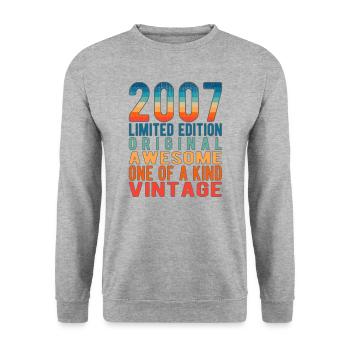 Limited Edition Since 2007 Birthday Vintage 2007 - Unisex Sweatshirt - salt & pepper - Front - Alina (178cm) & Michal (187cm)