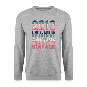 Edition limitée depuis 2013 Anniversaire Millésime 2013 - Sweat-shirt Unisexe - gris chiné - Devant - Alina (178cm) & Michal (187cm)