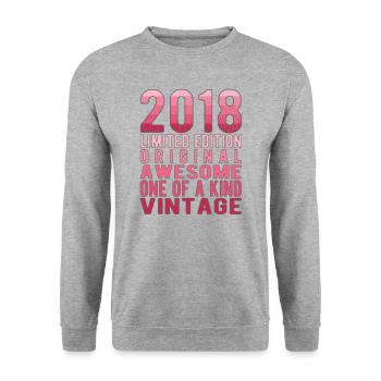 Limited Edition Since 2018 Birthday Vintage 2018 - Unisex Sweatshirt - salt & pepper - Front - Alina (178cm) & Michal (187cm)