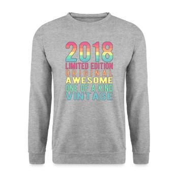 Limited Edition Since 2018 Birthday Vintage 2018 - Unisex Sweatshirt - salt & pepper - Front - Alina (178cm) & Michal (187cm)