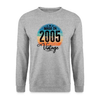 Vintage Made in 2005 Geburtsjahr 2005 Geburtstag - Unisex Pullover - Weißgrau meliert - Vorne - Alina (178cm) & Michal (187cm)