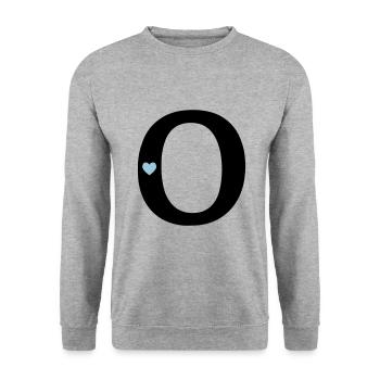 Buchstabe O Anfangsbuchstabe - Unisex Pullover - Weißgrau meliert - Vorne - Alina (178cm) & Michal (187cm)