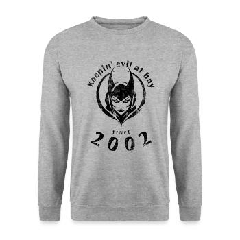 22nd Birthday Keepin evil at bay since 2002 - Unisex Sweatshirt - salt & pepper - Front - Alina (178cm) & Michal (187cm)
