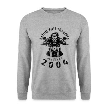 20. Geburtstag Going full throttle since 12/2004 - Unisex Pullover - Weißgrau meliert - Vorne - Alina (178cm) & Michal (187cm)