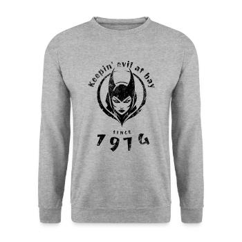 50th Birthday Keepin evil at bay since 1974 - Unisex Sweatshirt - salt & pepper - Front - Alina (178cm) & Michal (187cm)