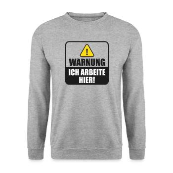 Warnung ich arbeite hier Spruch die Arbeit - Unisex Pullover - Weißgrau meliert - Vorne - Alina (178cm) & Michal (187cm)
