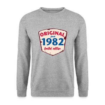 1982 Blechschild - limeted edition - Vintage - Unisex Pullover - Weißgrau meliert - Vorne - Alina (178cm) & Michal (187cm)