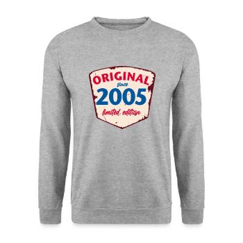 2005 Blechschild - limeted edition - Vintage - Unisex Pullover - Weißgrau meliert - Vorne - Alina (178cm) & Michal (187cm)