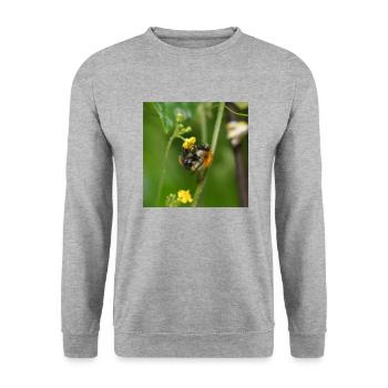 Hummel auf gelber Blüte - Unisex Pullover - Weißgrau meliert - Vorne - Alina (178cm) & Michal (187cm)