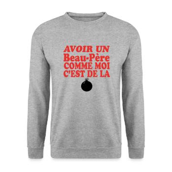 Schwiegervater DER BOMBE - Unisex Pullover - Weißgrau meliert - Vorne - Alina (178cm) & Michal (187cm)