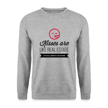 Küsse sind wie Immobilien. Lage, Lage, Lage! - Unisex Pullover - Weißgrau meliert - Vorne - Alina (178cm) & Michal (187cm)