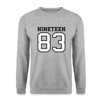 1983 - Sweat-shirt Unisexe - gris chiné - Devant - Alina (178cm) & Michal (187cm)