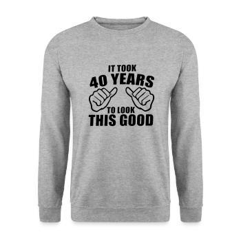 es hat 40 Jahre gedauert, bis es so gut aussah - Unisex Pullover - Weißgrau meliert - Vorne - Alina (178cm) & Michal (187cm)