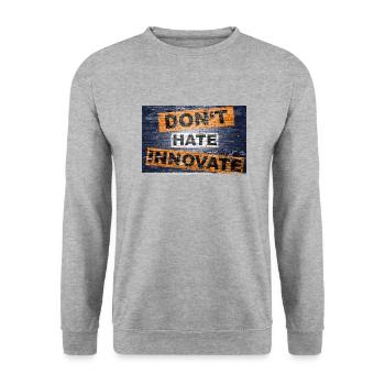 hassen Sie nicht innovate Say Lettering Graffiti - Unisex Pullover - Weißgrau meliert - Vorne - Alina (178cm) & Michal (187cm)