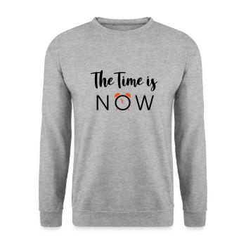 The Time is NOW - 2 Farben - Unisex Pullover - Weißgrau meliert - Vorne - Alina (178cm) & Michal (187cm)