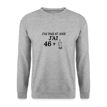 Anniversaire 47 ans J'ai pas 47 ans j'ai 46+ - Sweat-shirt Unisexe - gris chiné - Devant - Alina (178cm) & Michal (187cm)