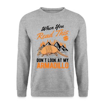 Armadillo Geschenk Gürteltier - Unisex Pullover - Weißgrau meliert - Vorne - Alina (178cm) & Michal (187cm)