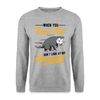 Opossum Cadeau Marsupial Opossum - Sweat-shirt Unisexe - gris chiné - Devant - Alina (178cm) & Michal (187cm)