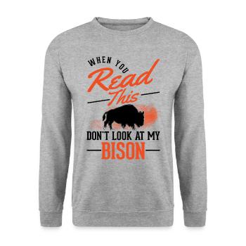 Buffle Cadeau Bison Buffallo Buffle d’eau - Sweat-shirt Unisexe - gris chiné - Devant - Alina (178cm) & Michal (187cm)